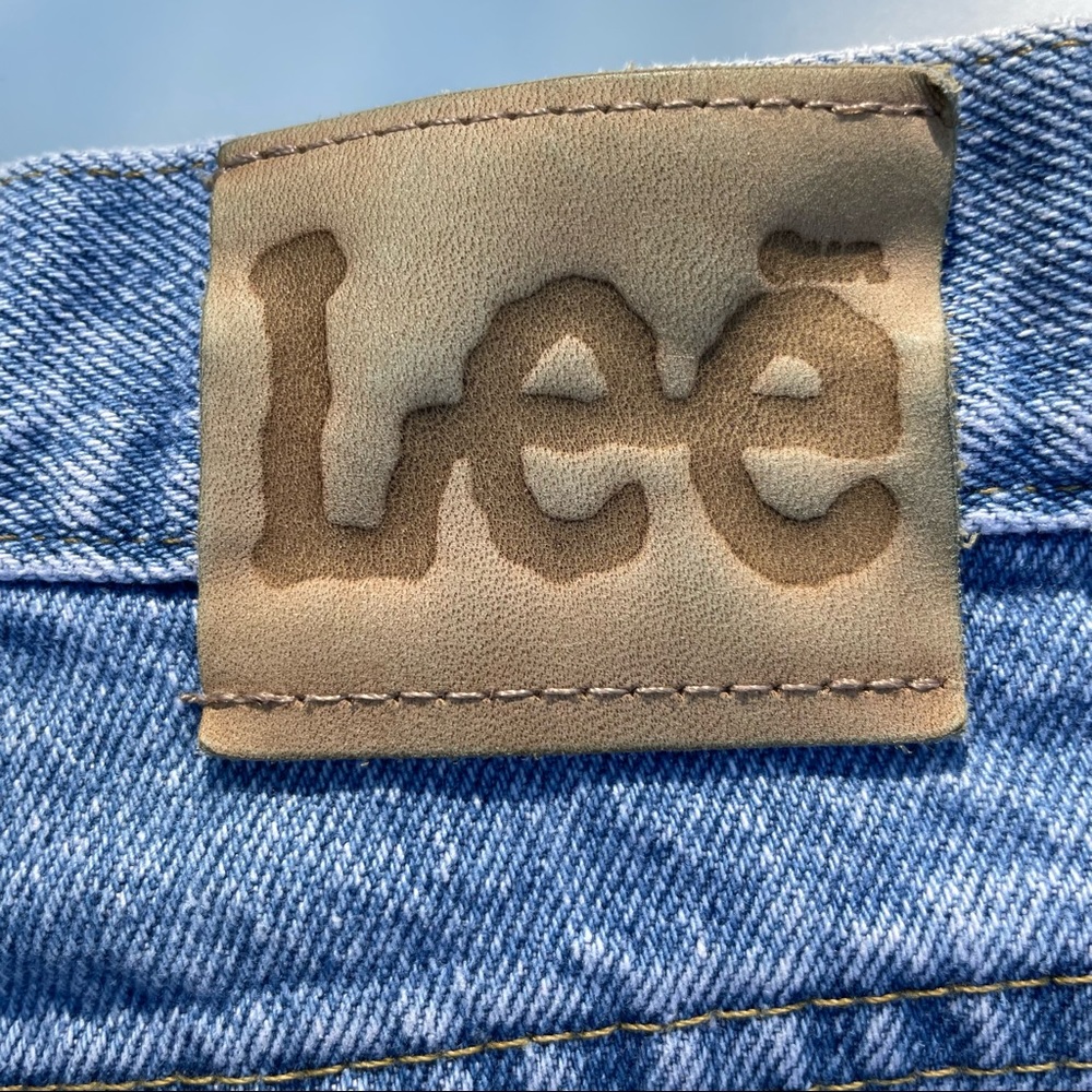 90s Mom Jean Shorts High Waisted Lee Brand 100% cotton, authentic, medium wash - Picture 3 of 14